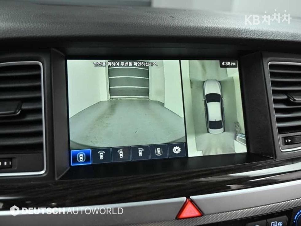 Genesis G803.3 GDI AWD Prestige - 15