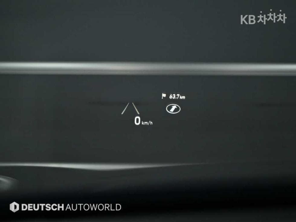 Genesis G803.3 GDI AWD Prestige - 18