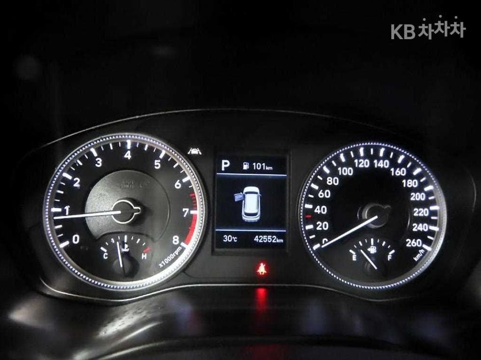 Хюндай Санта Фе TMБензин 2.0T 2WD Exclusive Специал (специален признак/издание) - 9