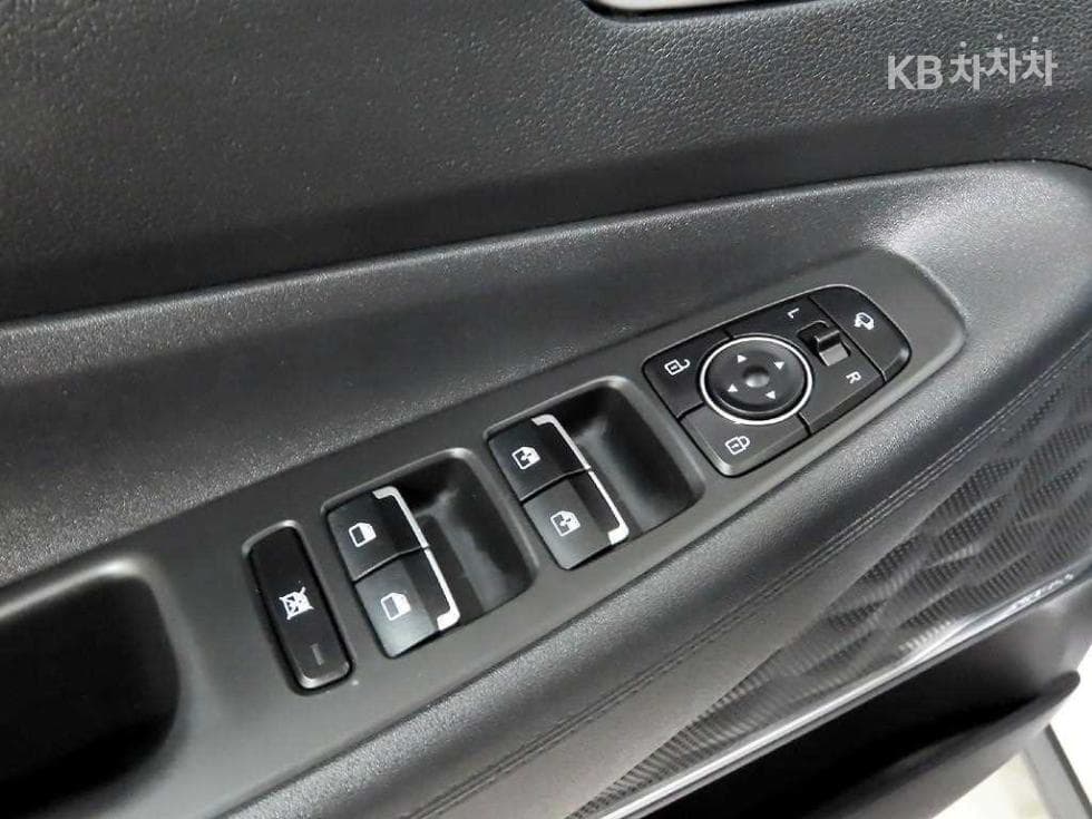 Хюндай Санта Фе TMБензин 2.0T 2WD Exclusive Специал (специален признак/издание) - 14