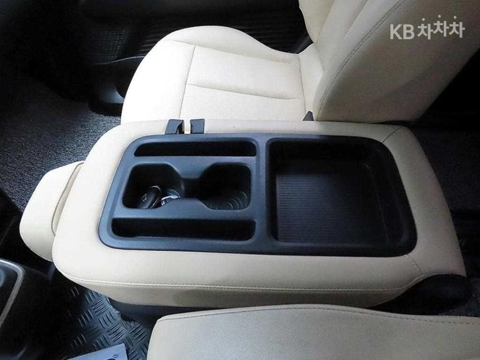 Хюндай Staria3.5 LPG Турер 9 Modern - 12