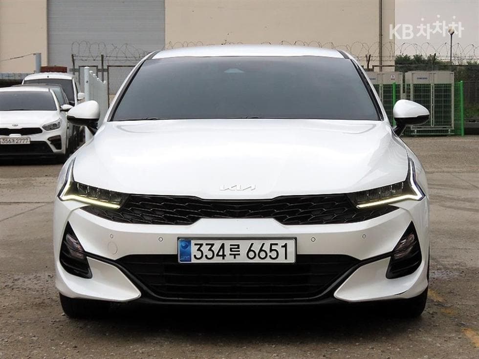 Киа K5 3-토 поколение 2.0 Бензин Престиж - Image 1