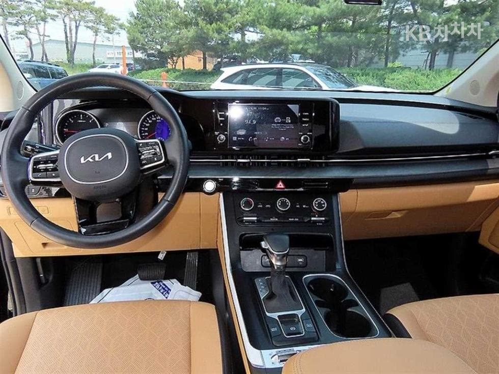 Киа Канивал 4-то поколениеD2.2 9-местен Престиж - 8