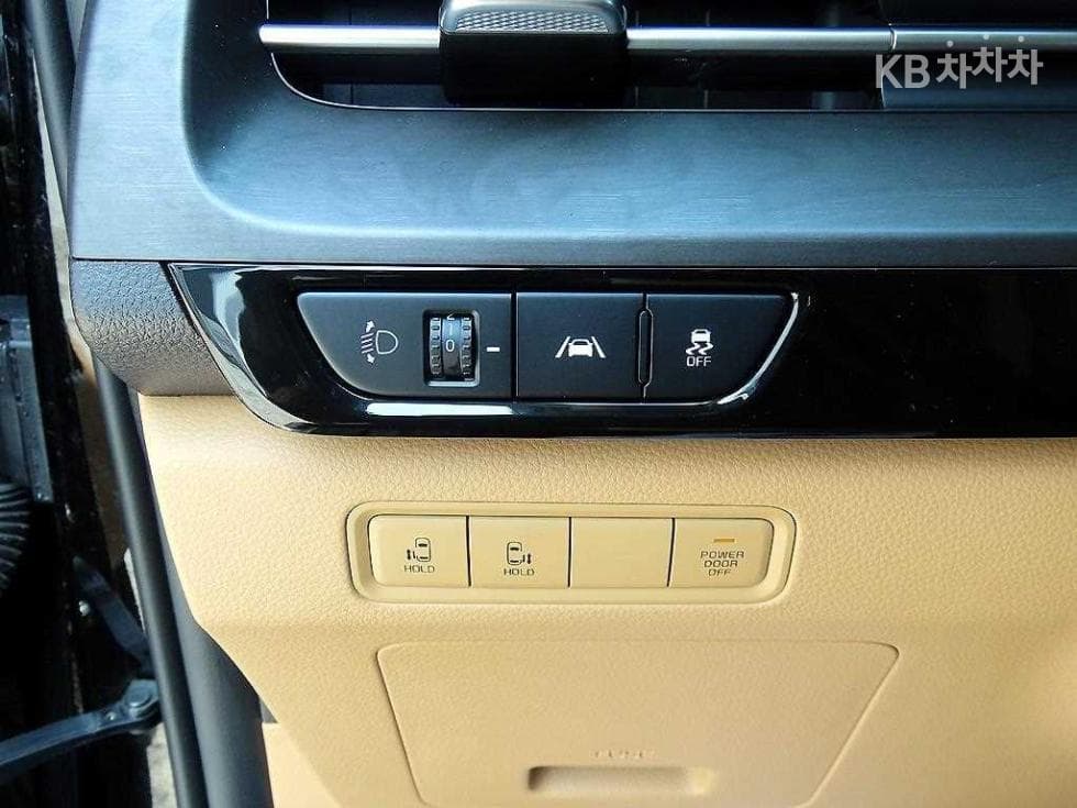 Киа Канивал 4-то поколениеD2.2 9-местен Престиж - 13