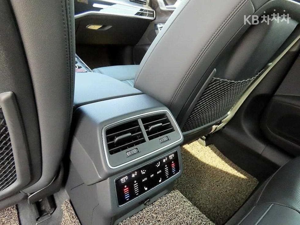 Ауди A6(C8)45 TFSI Quattro Premium - 16