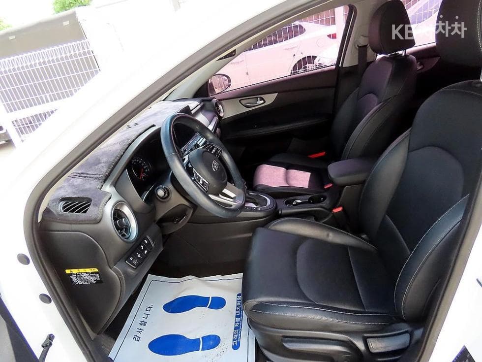 Kia All New K31.6 Gasoline Prestige - 5
