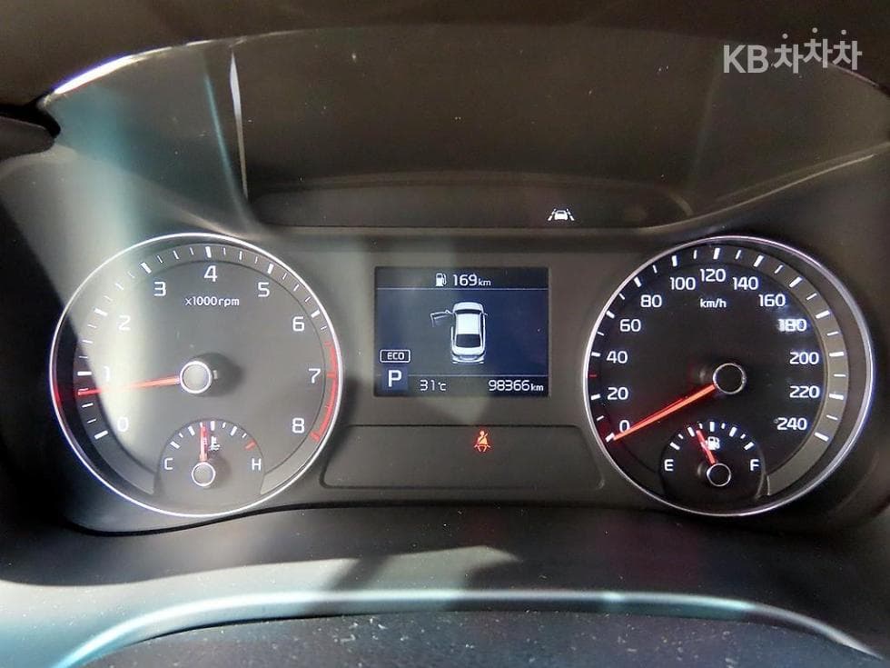 Kia All New K31.6 Gasoline Prestige - 9
