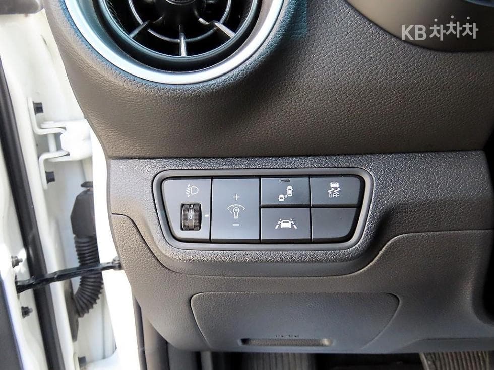 Kia All New K31.6 Gasoline Prestige - 12