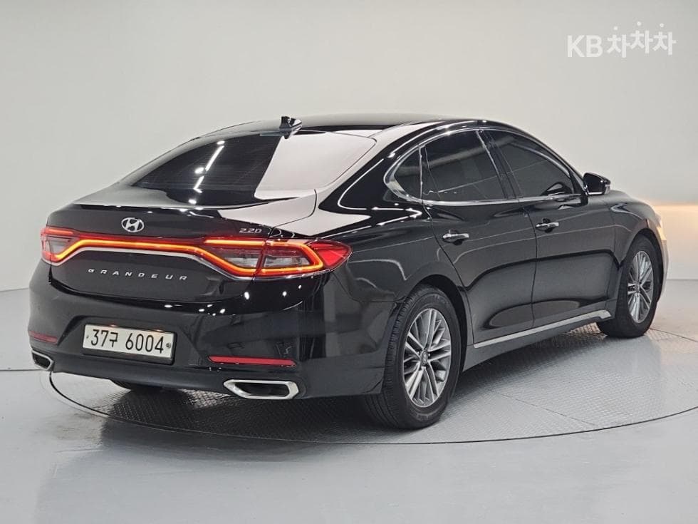 Hyundai Grandeur (Azera)IGDiesel 2.2 Premium Standard - 4