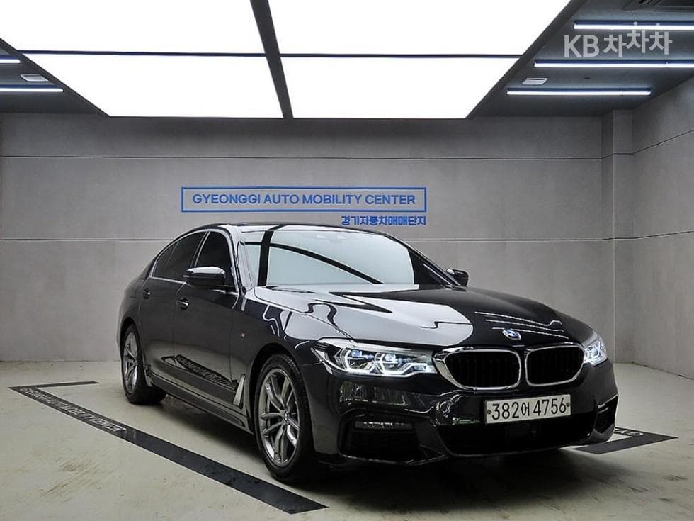 BMW 올Нов5 Серия (G30) 520i M Sport - Image 1