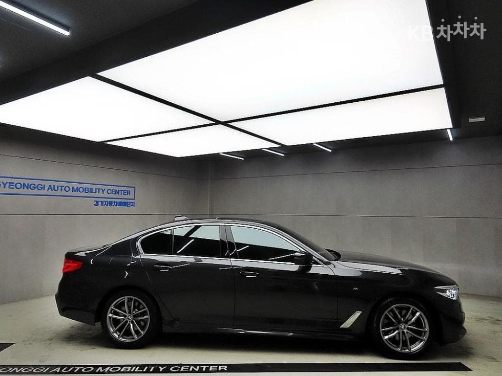 BMW 올Нов5 Серия (G30)520i M Sport - 2