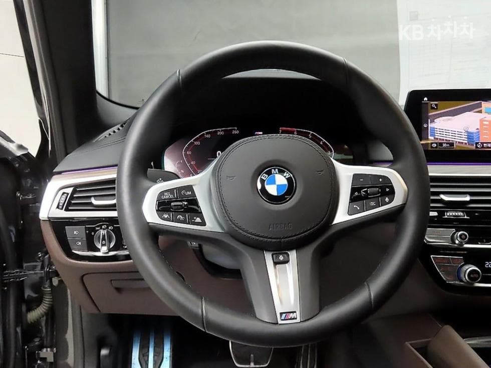 BMW 올Нов5 Серия (G30)520i M Sport - 9