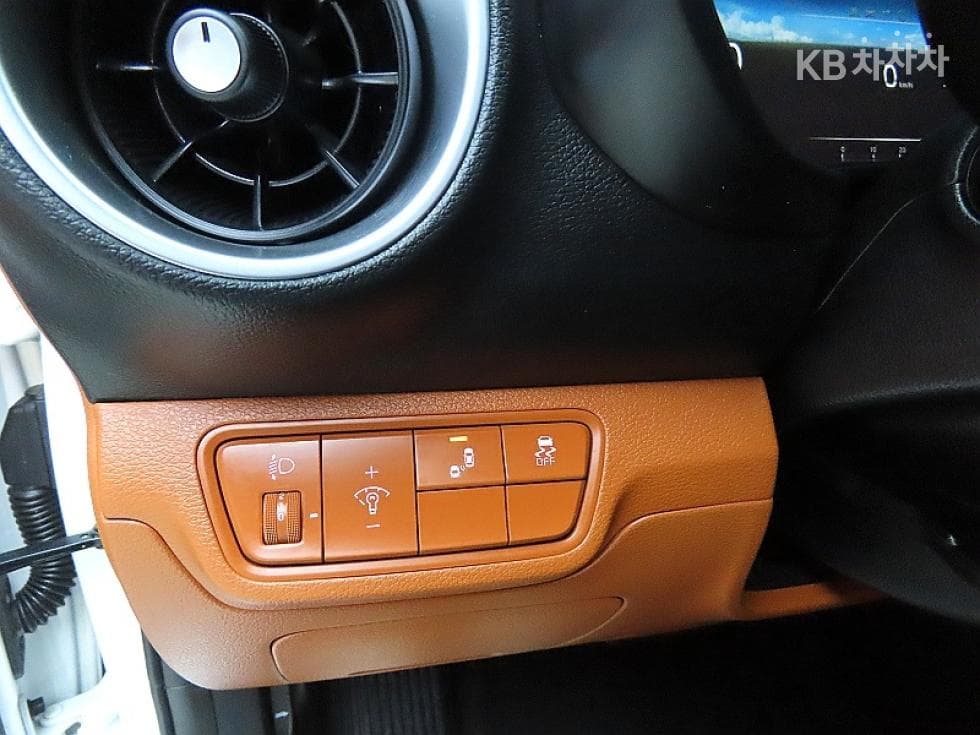 Kia All New K31.6 Gasoline Noblesse - 12