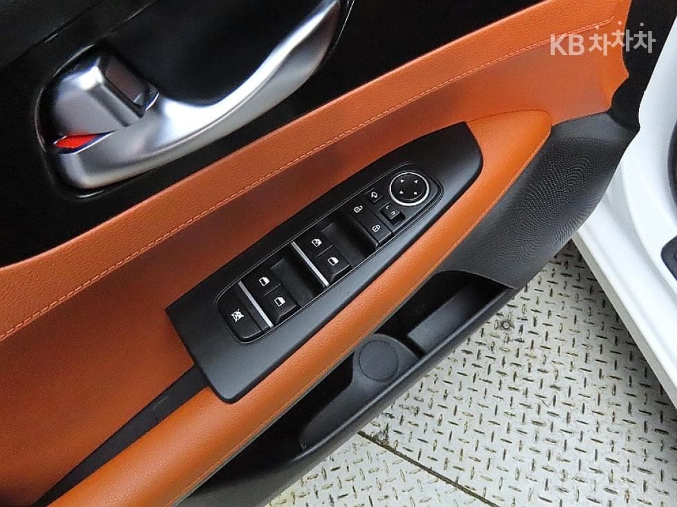 Kia All New K31.6 Gasoline Noblesse - 13