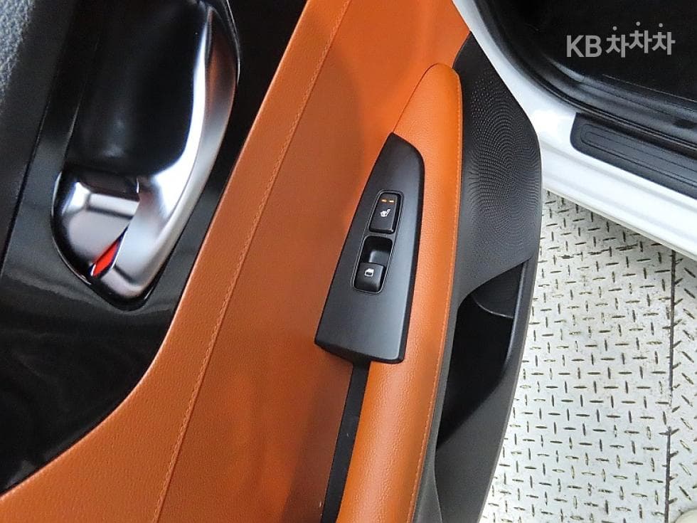 Kia All New K31.6 Gasoline Noblesse - 18
