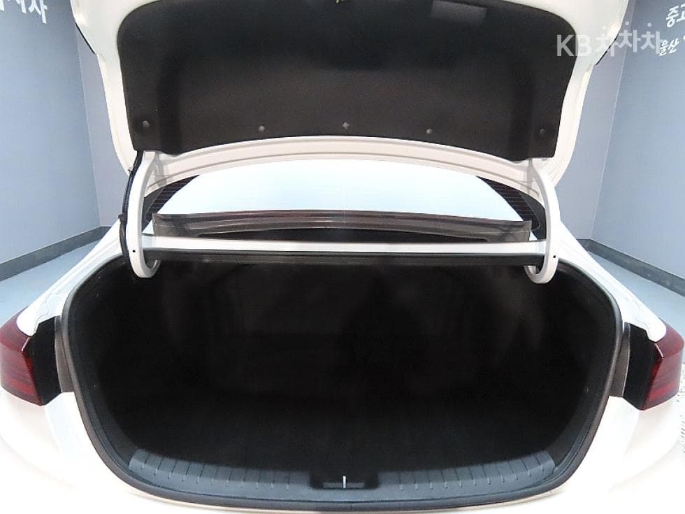Kia All New K31.6 Gasoline Noblesse - 19