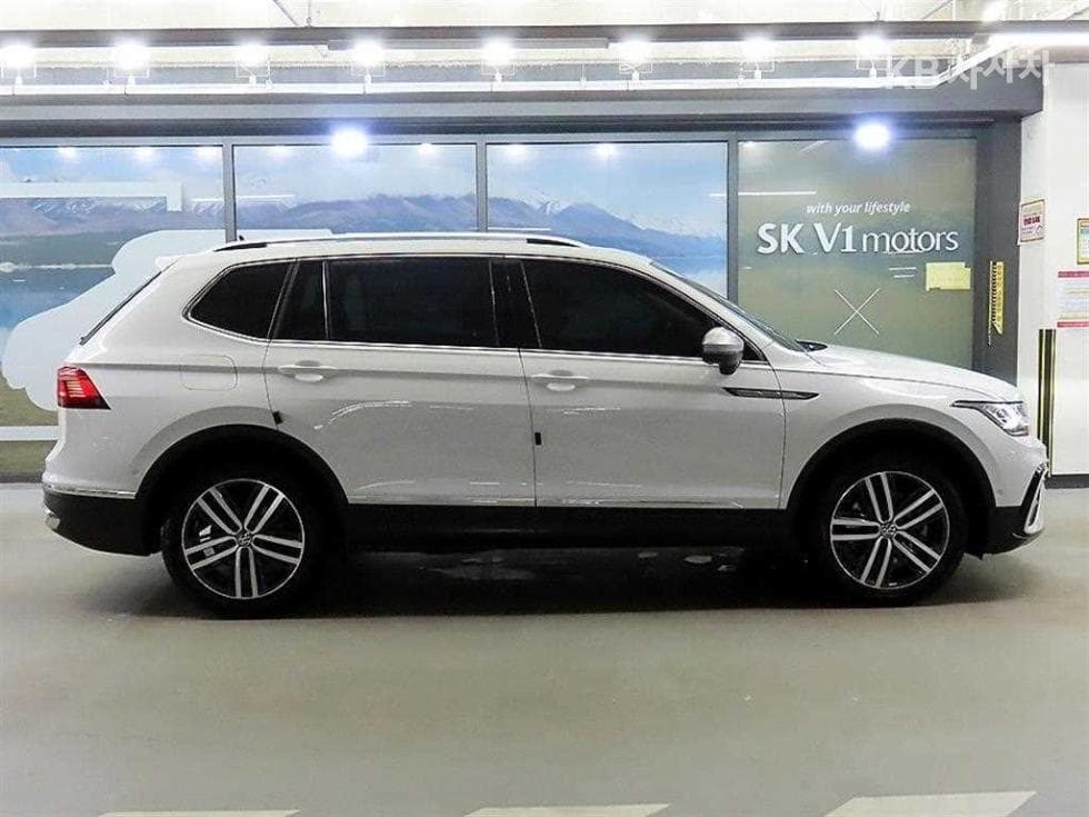 Volkswagen Tiguan Allspace2.0 Турбонагнетен Стратифициран Инжекция (ВВ) Prestige - 3