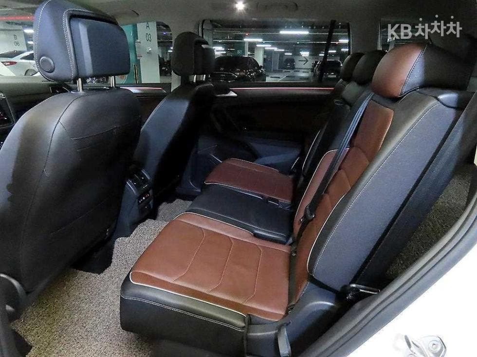 Volkswagen Tiguan Allspace2.0 Турбонагнетен Стратифициран Инжекция (ВВ) Prestige - 7