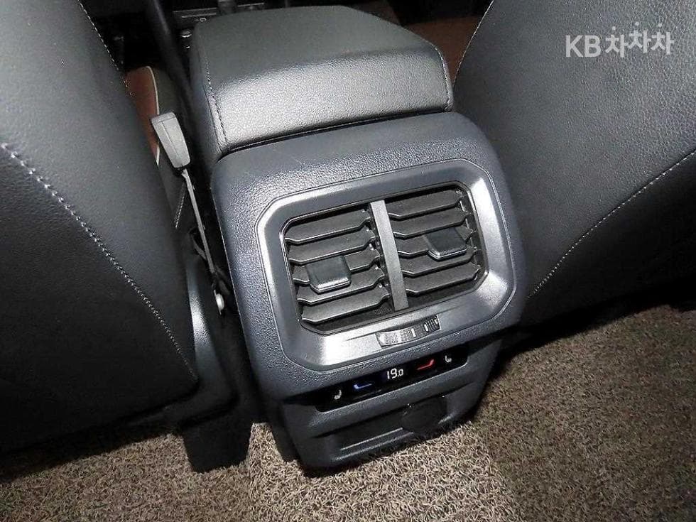 Volkswagen Tiguan Allspace2.0 Турбонагнетен Стратифициран Инжекция (ВВ) Prestige - 14