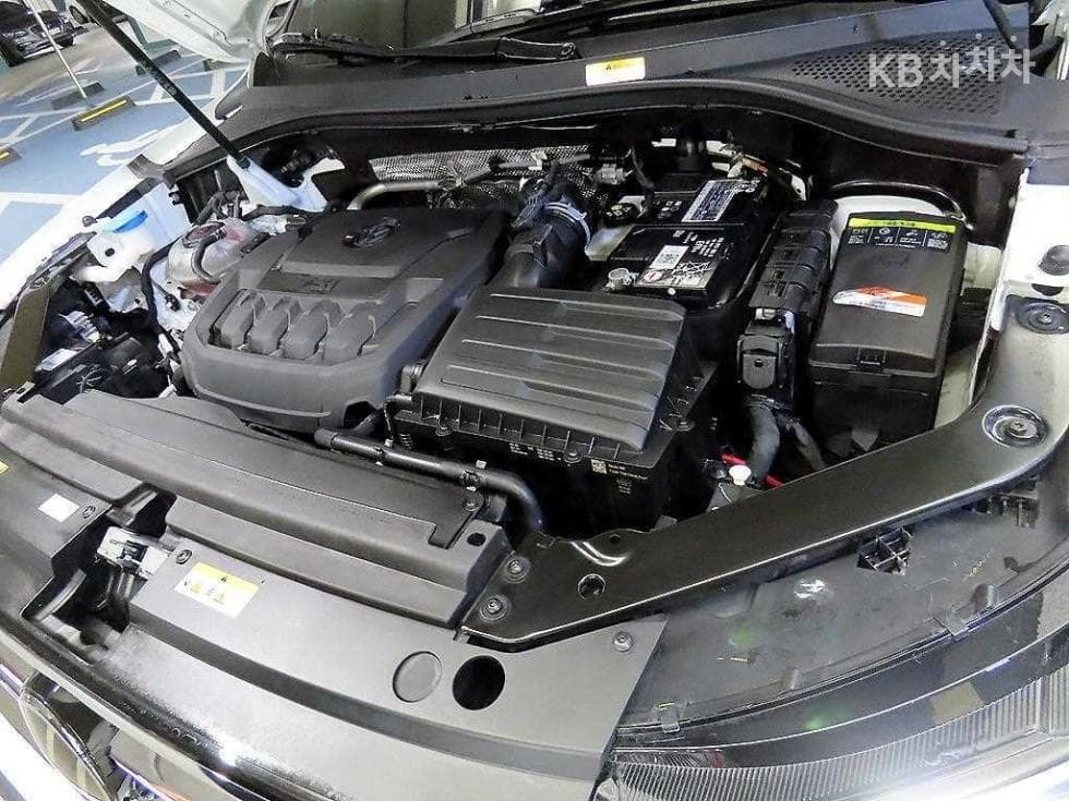 Volkswagen Tiguan Allspace2.0 Турбонагнетен Стратифициран Инжекция (ВВ) Prestige - 19