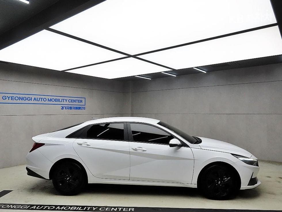 Hyundai All New Avante (Elantra)(CN7)1.6 Gasoline Modern - 2
