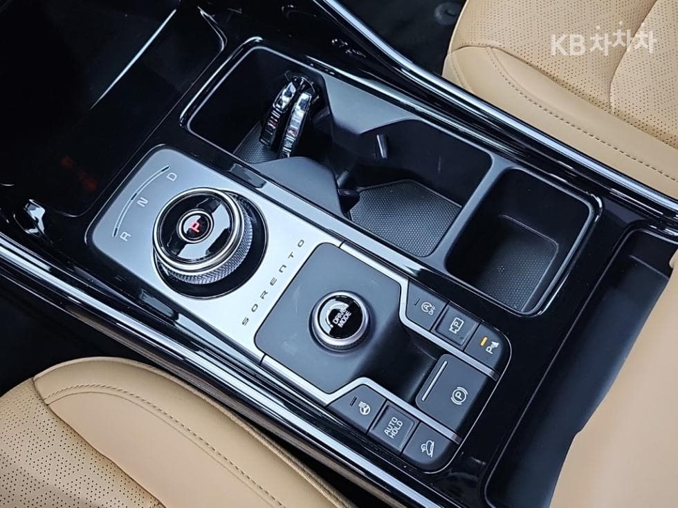Киа The New (фейслифт) Sorento MQ42.2 Дизел 2WD Престиж - 8