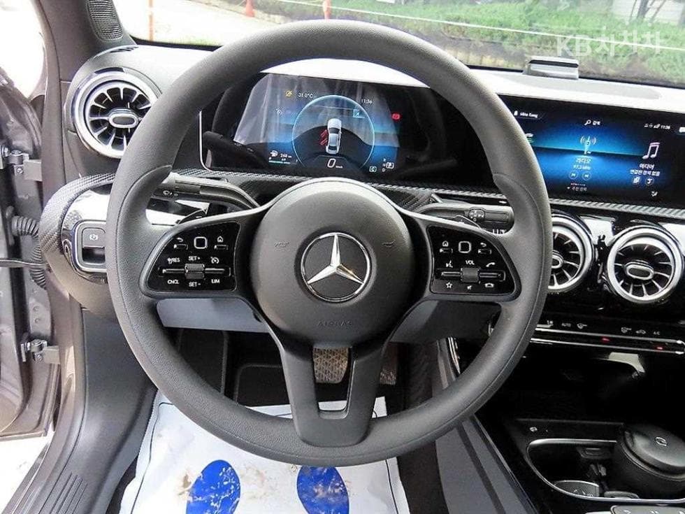 Mercedes-Benz A클래스(W177)A250 4Matic - - 7