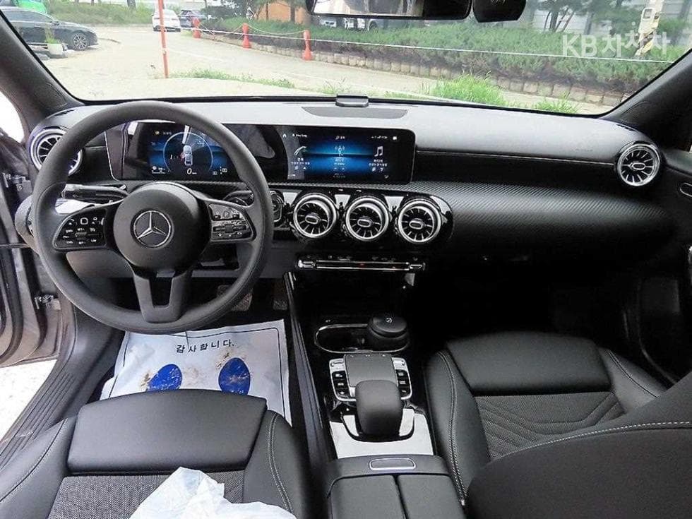 Mercedes-Benz A클래스(W177)A250 4Matic - - 8