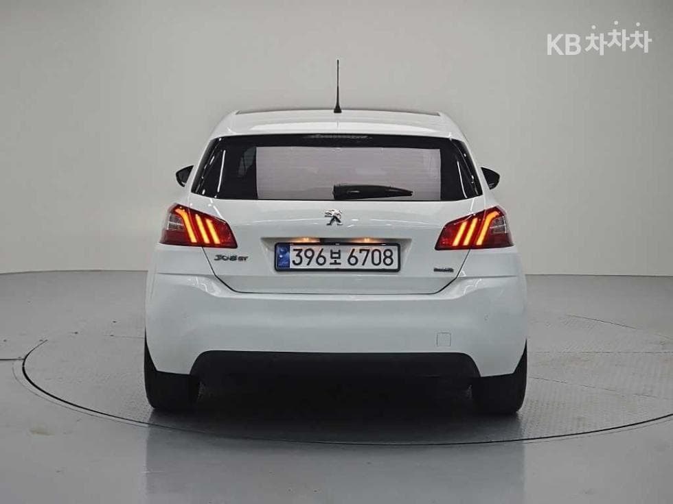 Peugeot 308 Второ поколение1.6 BlueHDi 악티브 - 3