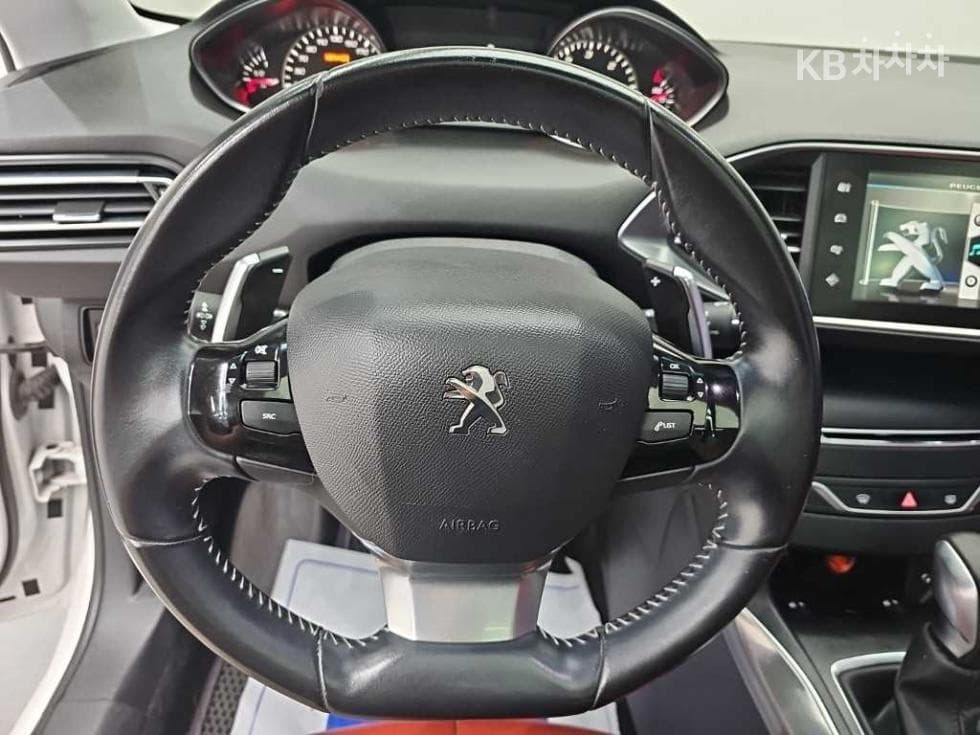 Peugeot 308 Второ поколение1.6 BlueHDi 악티브 - 9