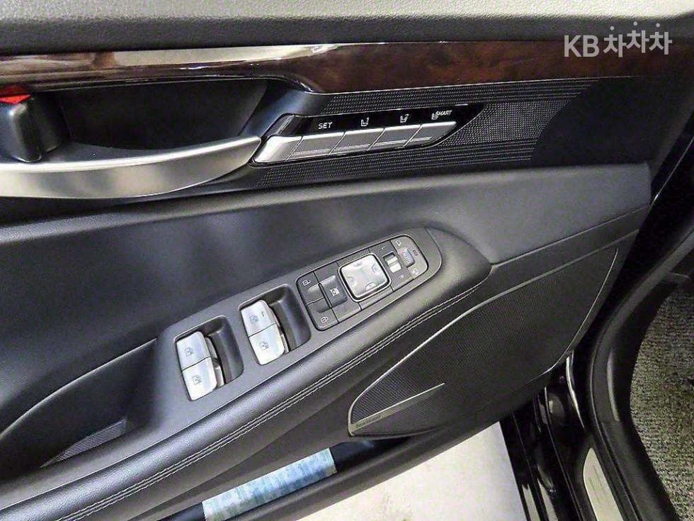 Дженезис EQ9003.8 GDI AWD Лукс - 13