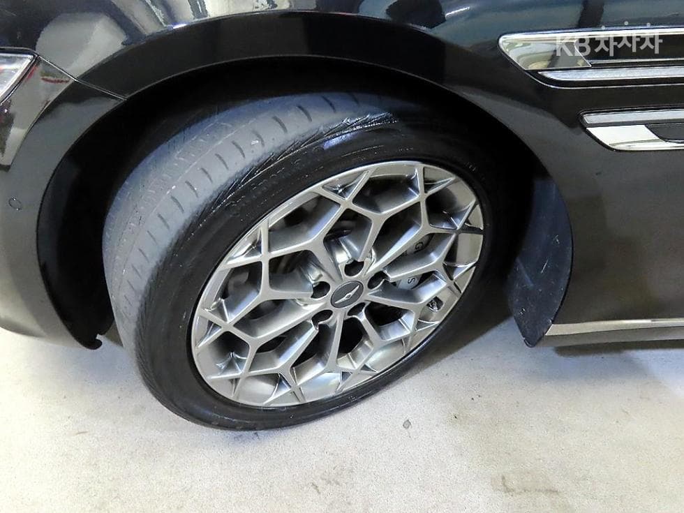 Дженезис G80(RG3)2.5 Турбо Бензин Директ Инжекция 2WD - 20