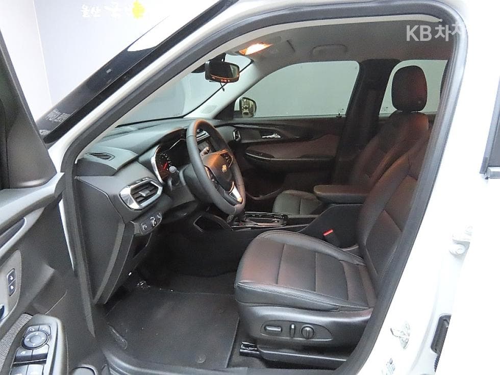 GM Korea Trailblazer1.35 Gasoline 2WD LT - 10