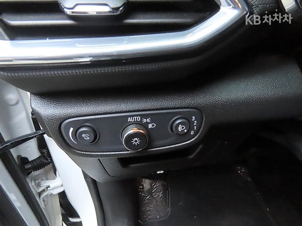 GM Korea Trailblazer1.35 Gasoline 2WD LT - 12