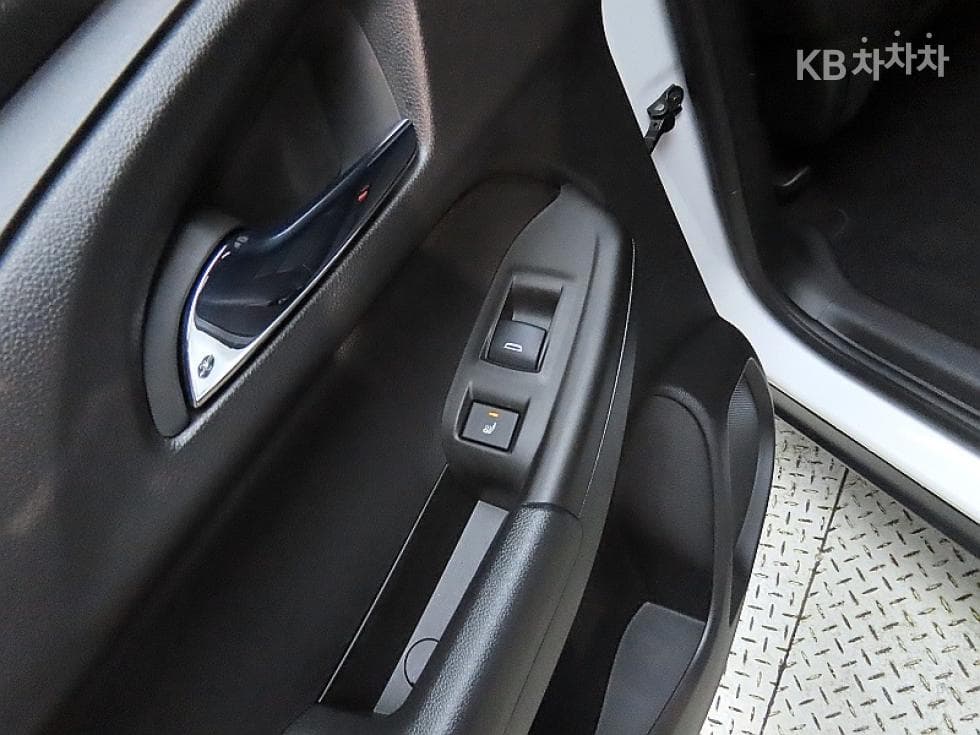 GM Korea Trailblazer1.35 Gasoline 2WD LT - 18