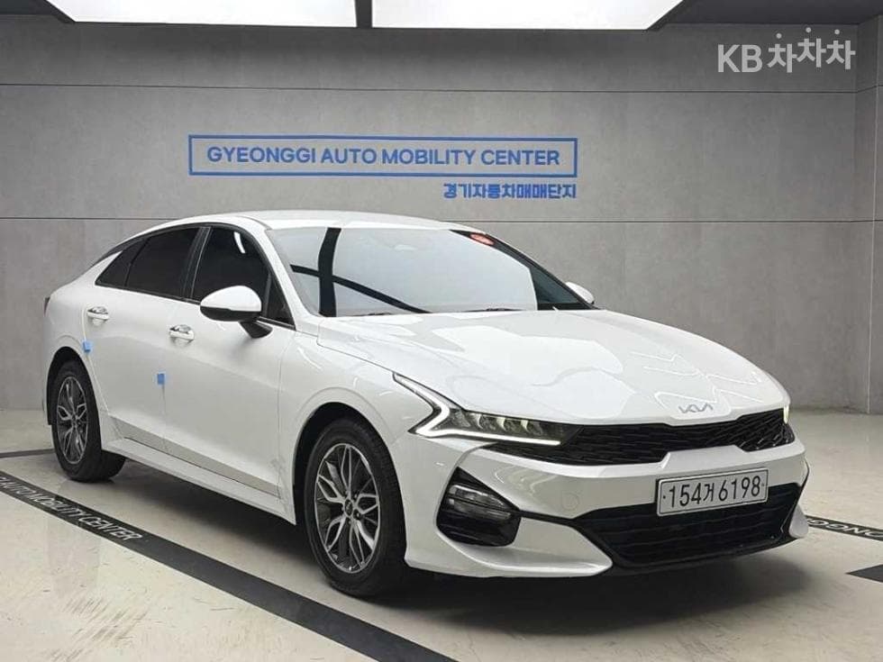Киа K5 3-토 поколение 2.0 Бензин Тренди - Image 1