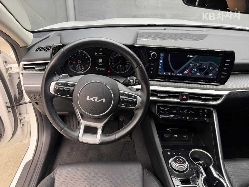 Kia K5 3rd Gen2.0 Gasoline Trendy - 9