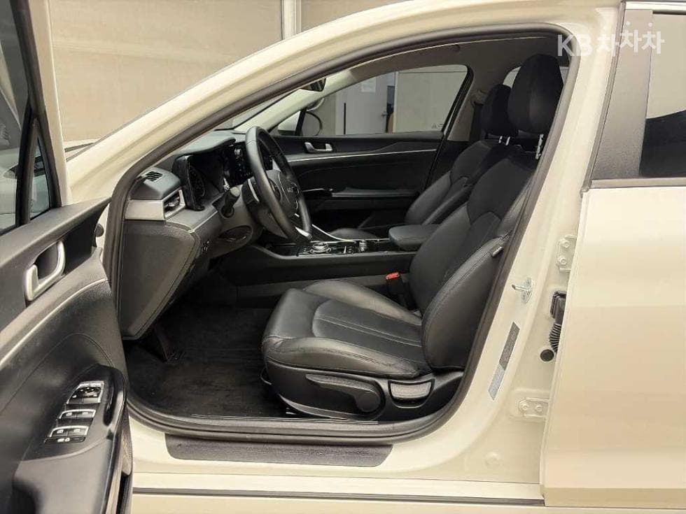 Kia K5 3rd Gen2.0 Gasoline Trendy - 11