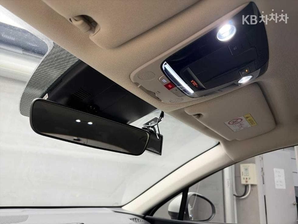Kia K5 3rd Gen2.0 Gasoline Trendy - 18