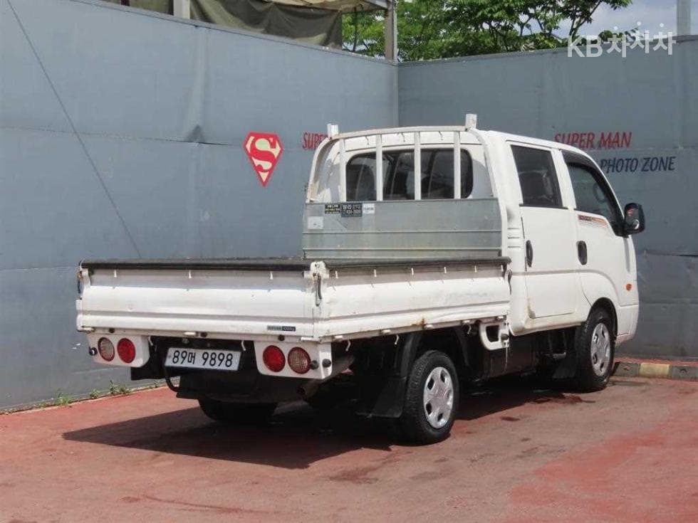 Киа Бонго 3 (лек)1 тон Удължено междуосие Двойна Кабина CRDi DLX GX Специал (специален признак/издание) - 3