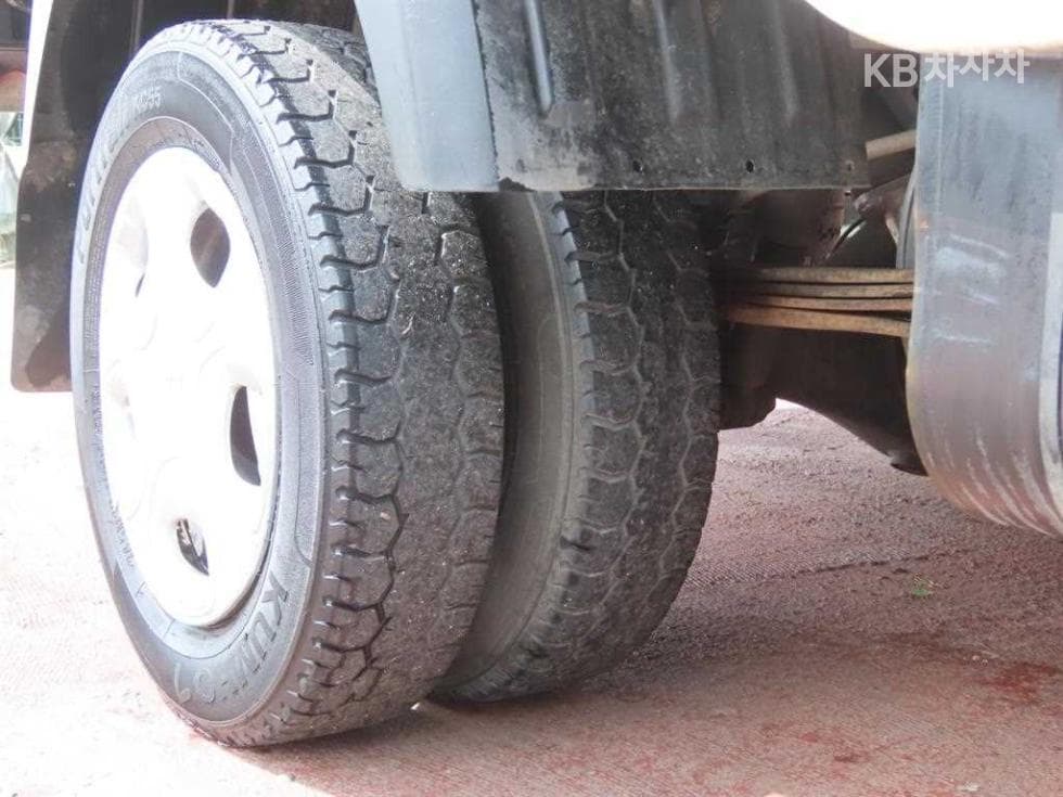 Киа Бонго 3 (лек)1 тон Удължено междуосие Двойна Кабина CRDi DLX GX Специал (специален признак/издание) - 19