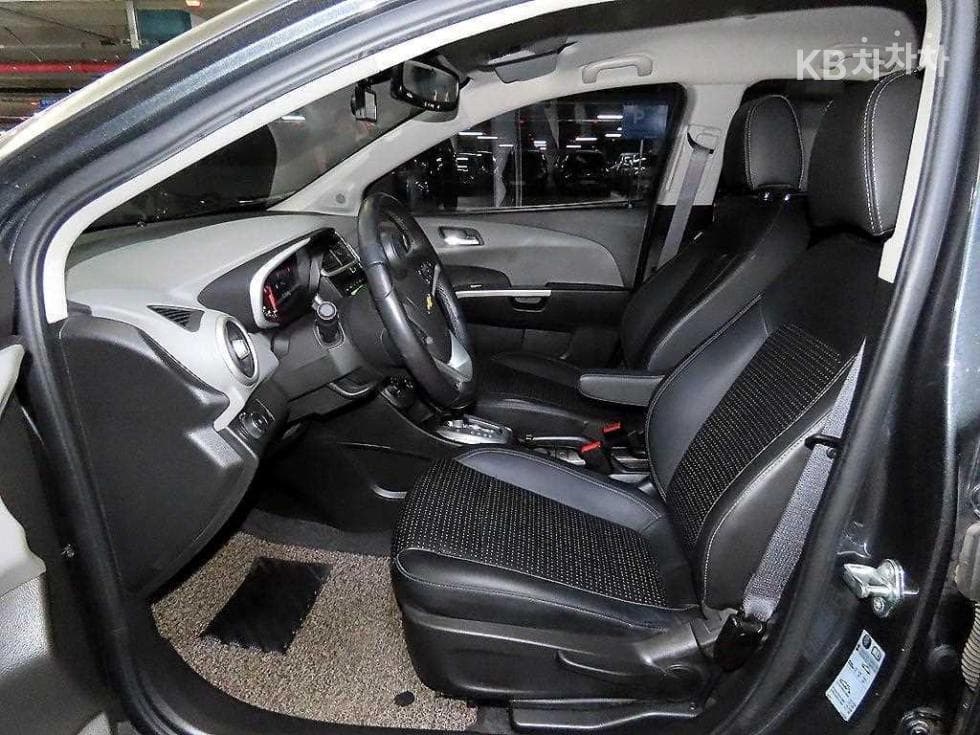 GM Korea The New (facelift) 아베오1.4 Turbo LT - 6