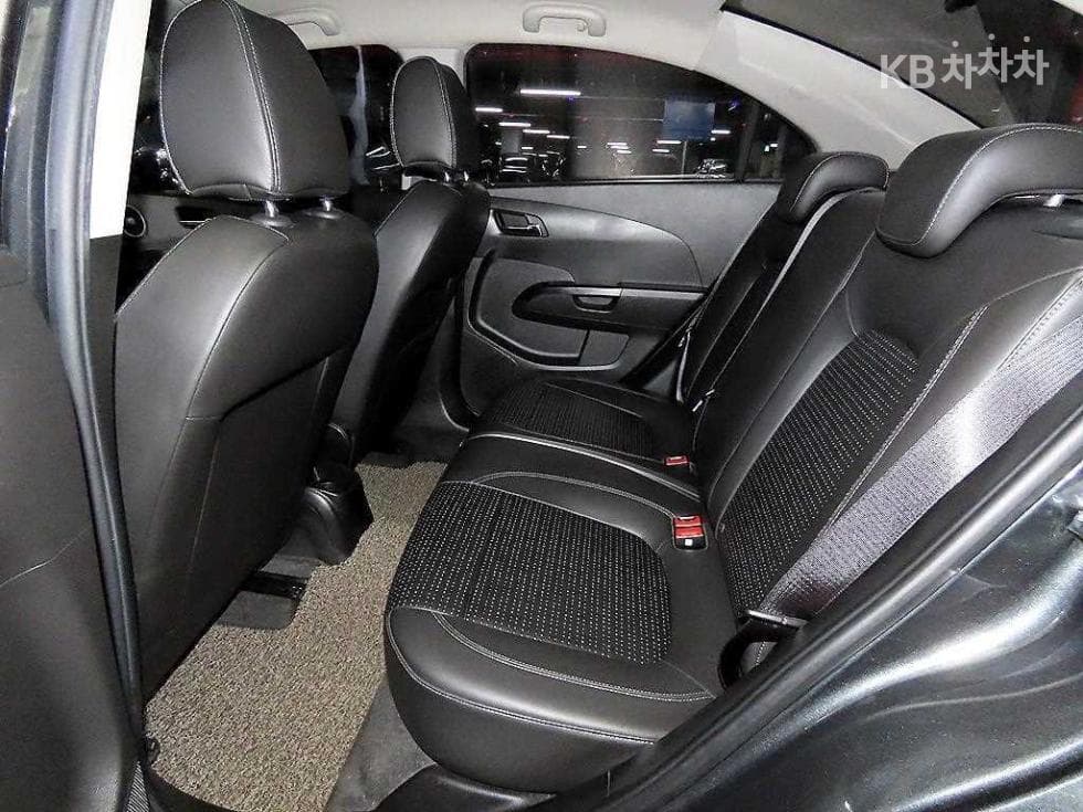 GM Korea The New (facelift) 아베오1.4 Turbo LT - 7