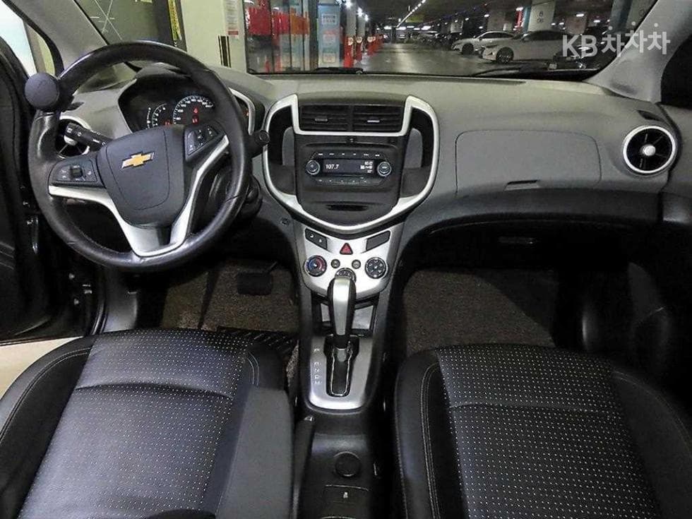 GM Korea The New (facelift) 아베오1.4 Turbo LT - 10