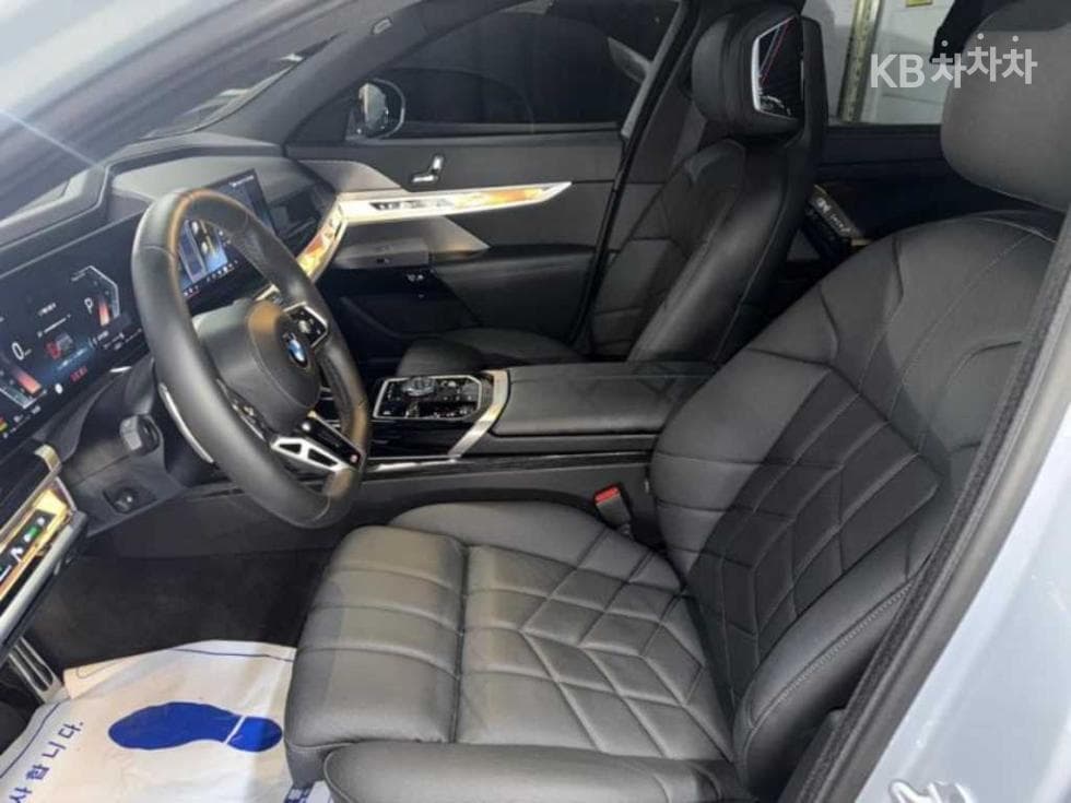 BMW 7시리즈(G70)740i xDrive M Sport - 6