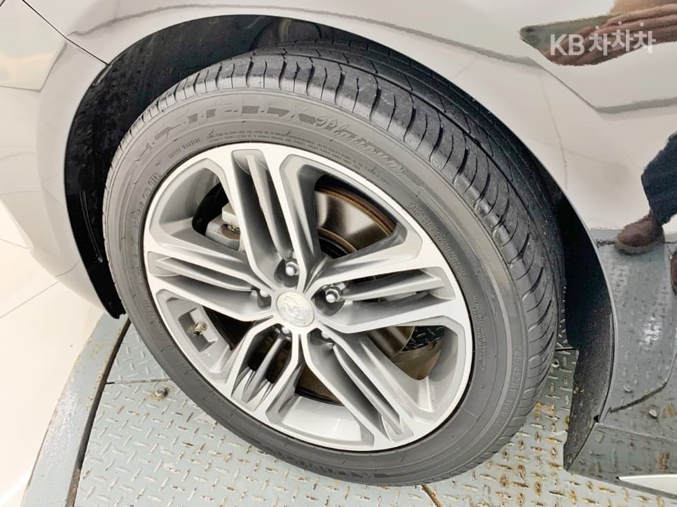 Хюндай Grandeur (Azera)IG3.0 Exclusive Стандартен - 5