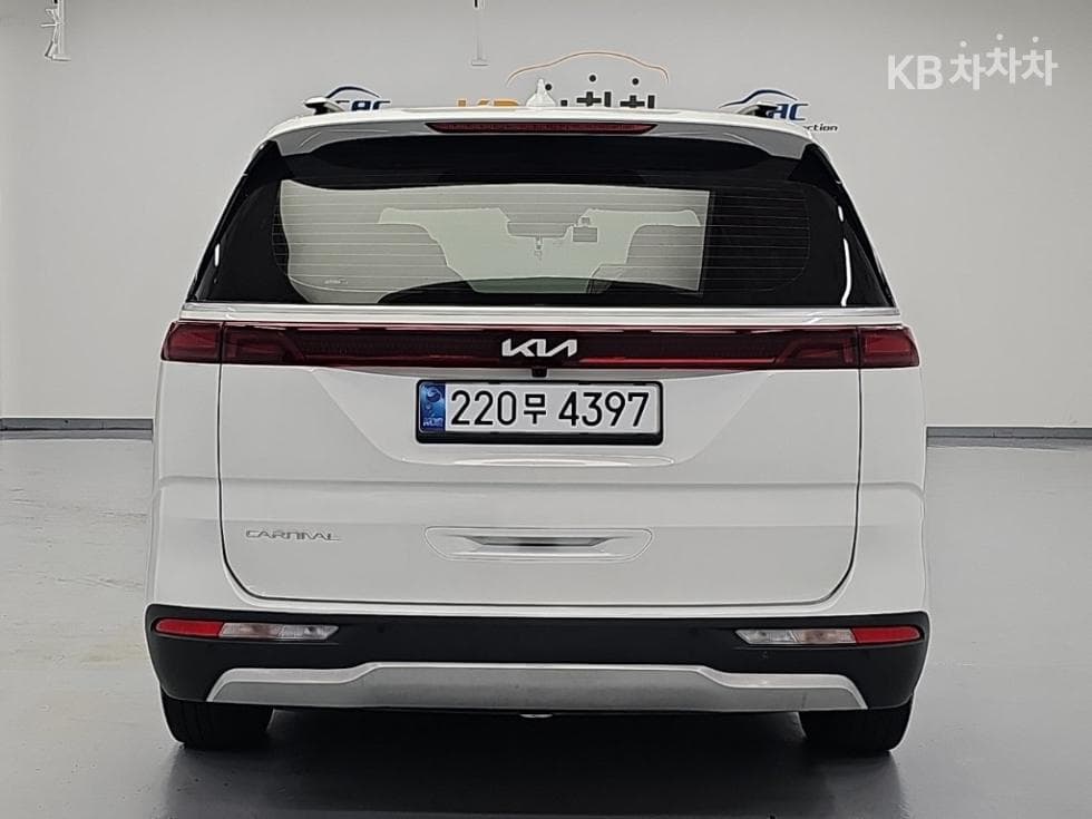 Kia Carnival 4th generationD2.2 9-seater Prestige - 3