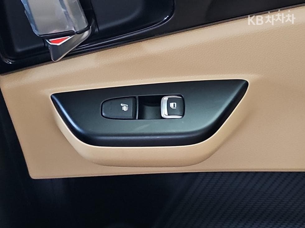 Kia Carnival 4th generationD2.2 9-seater Prestige - 14