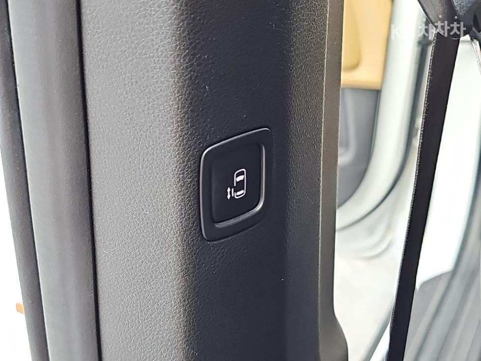 Kia Carnival 4th generationD2.2 9-seater Prestige - 16