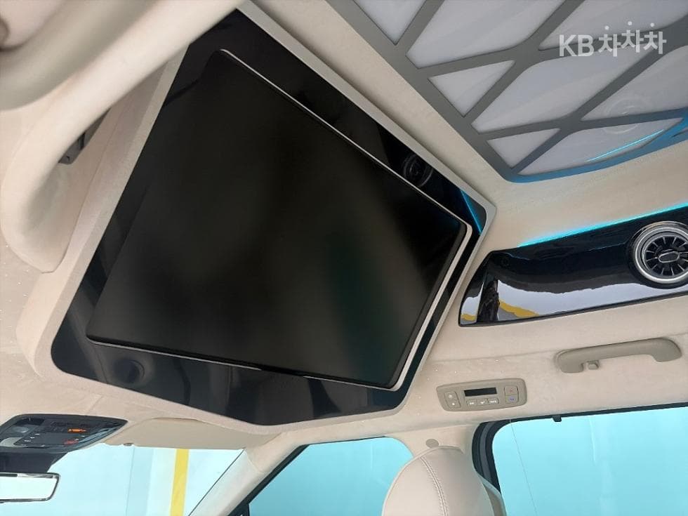 Киа The New (фейслифт) Канивал Хибрид 4-то поколениеВисок Лимузин (Канивал) 1.6 HEV 9-местен Signature - 14